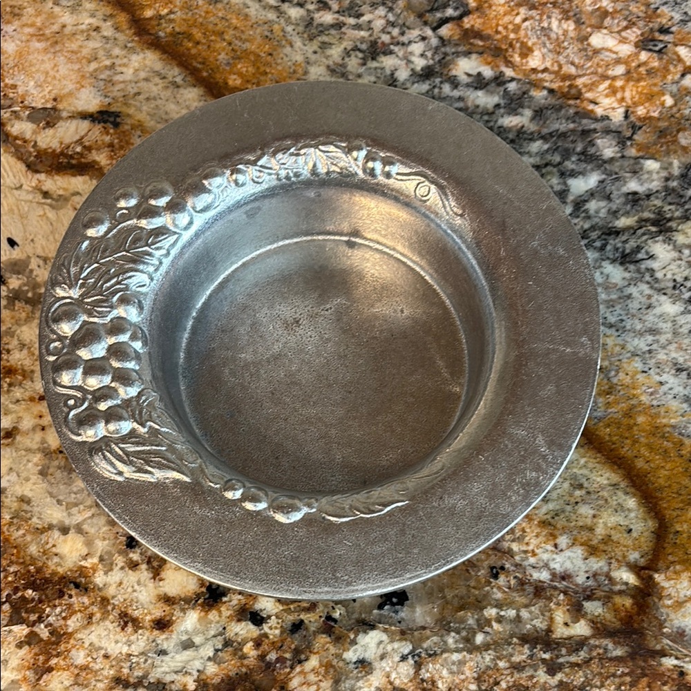 Wilton Armetale Pewter Grape Pattern Dish/Bowl/Wine Coaster